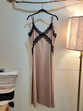 Lace-Trim Slip Chemise in Taupe with Black Lace